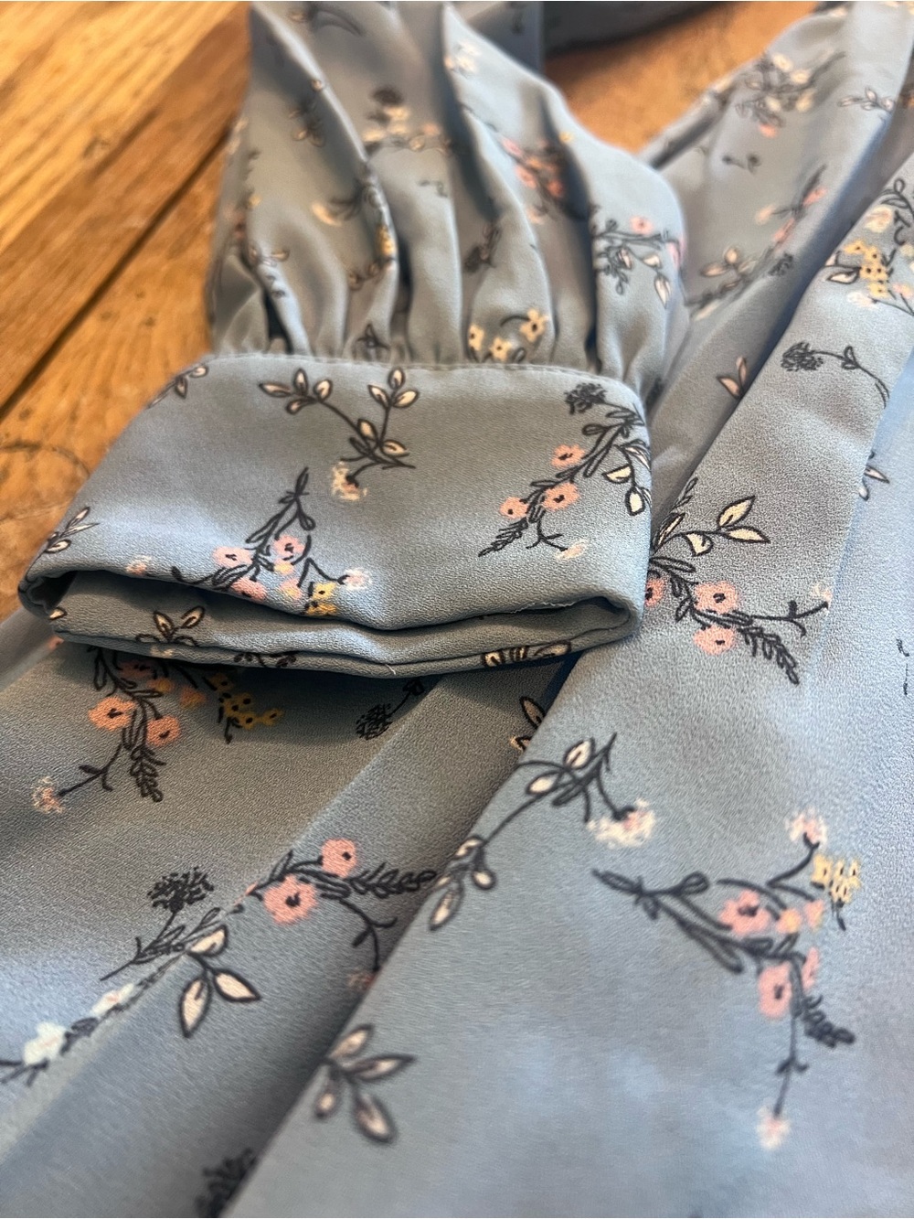 Gal Meets Glam Soft Blue Floral Long-Sleeve Zip Up Dress Soft flowy Flair - Picture 5 of 14